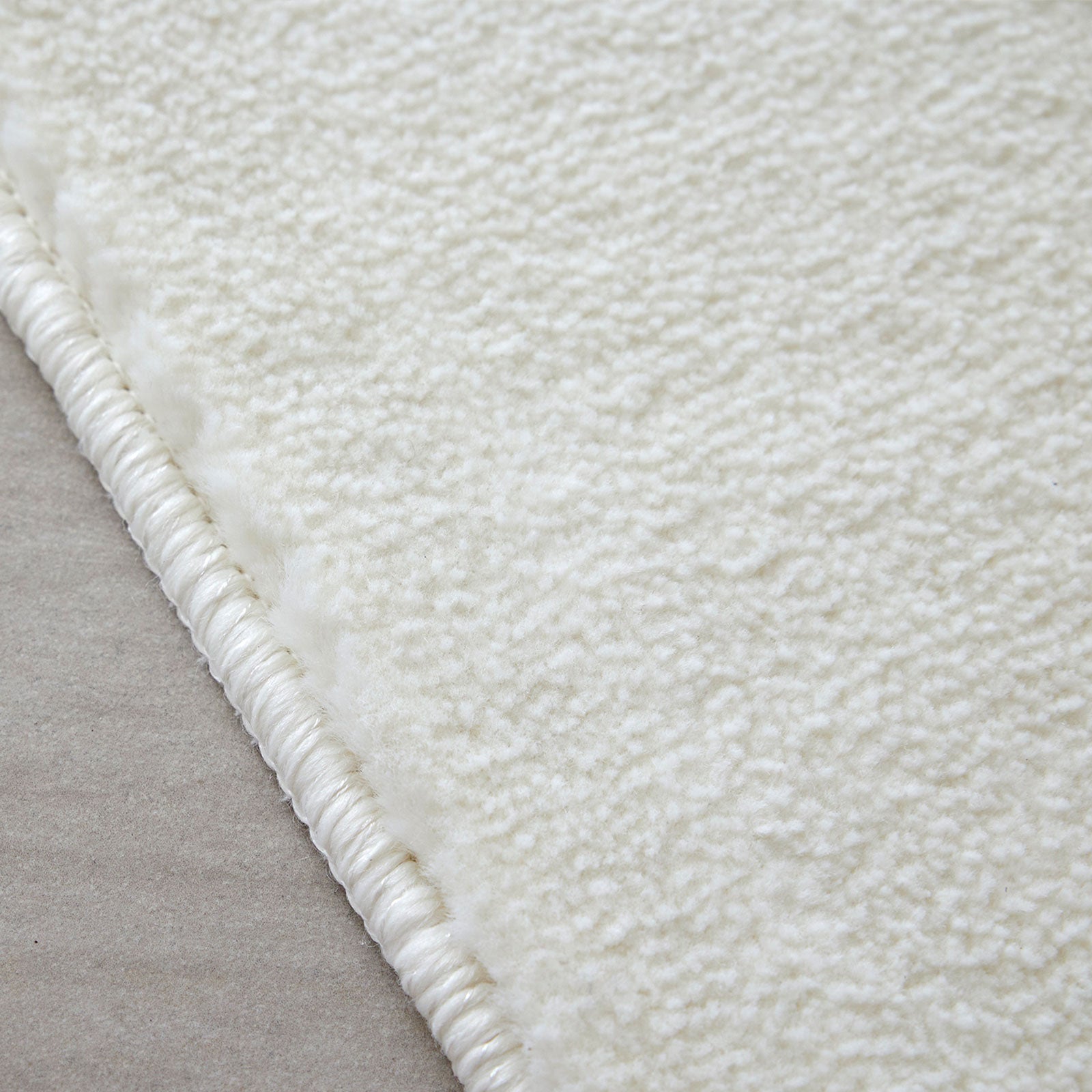 HAKU / ハク (#15 ホワイト)