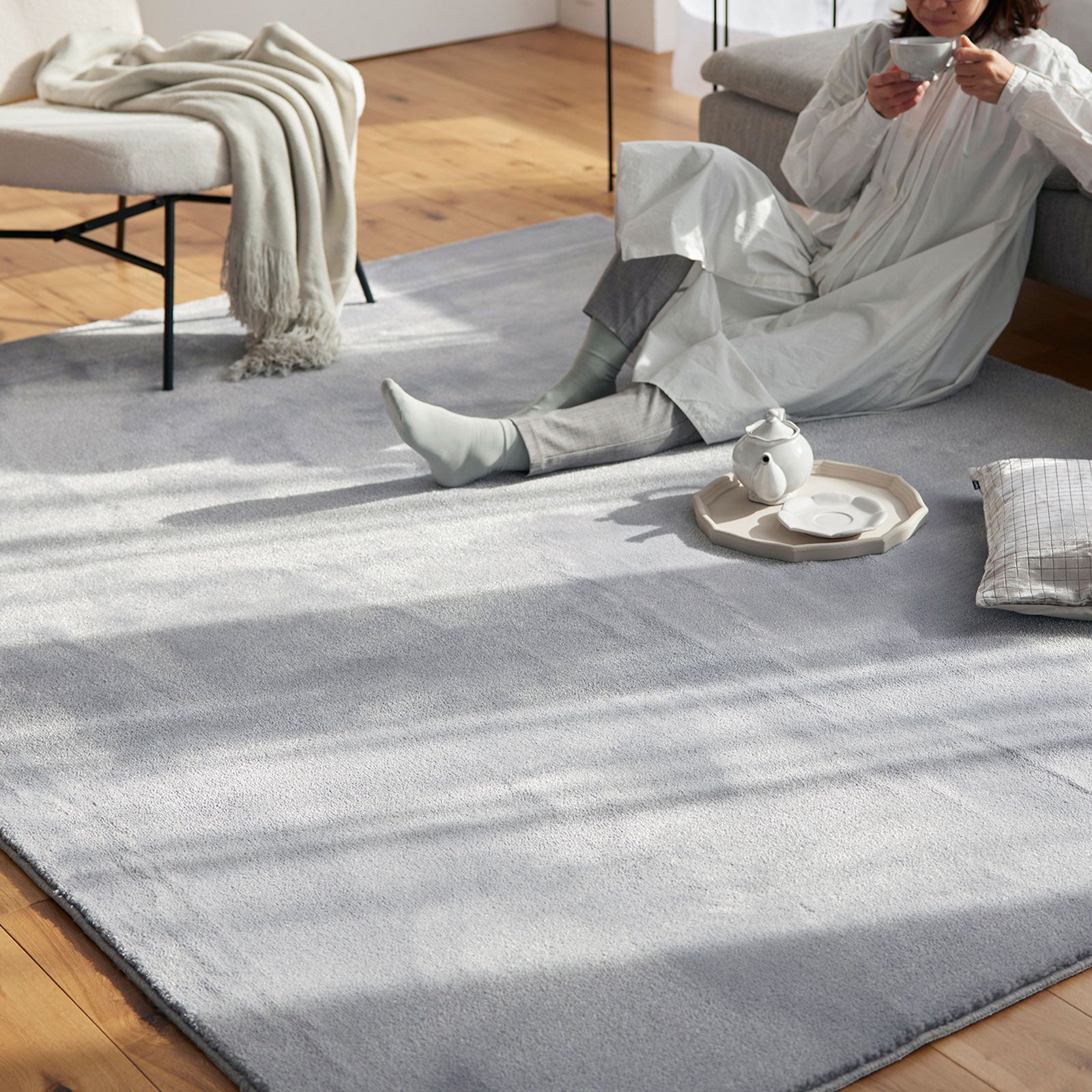 HAKU / ハク (#9 グレー)