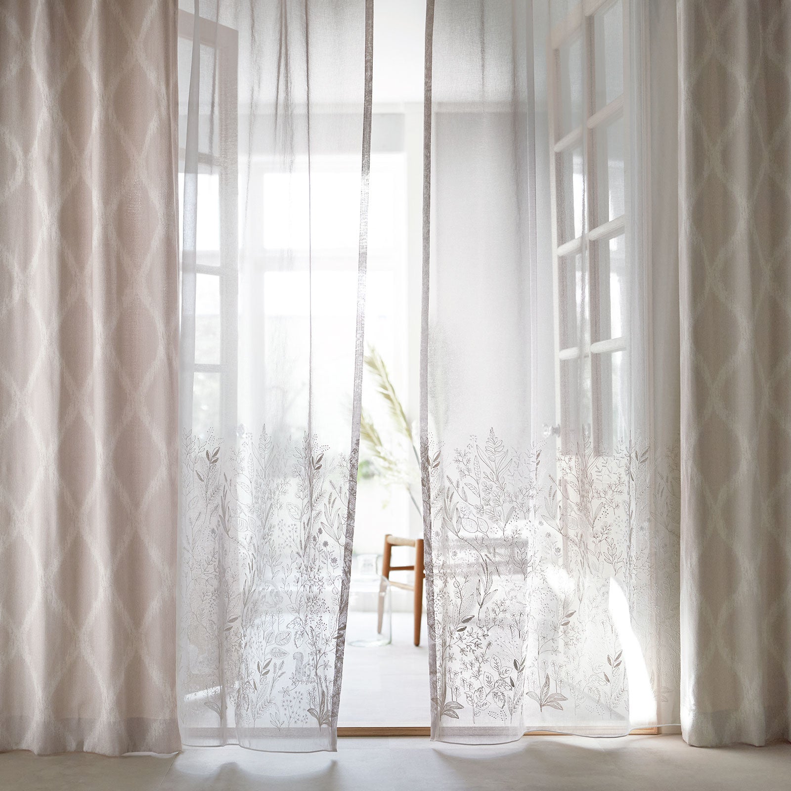 U-5002 Embroideryの画像です