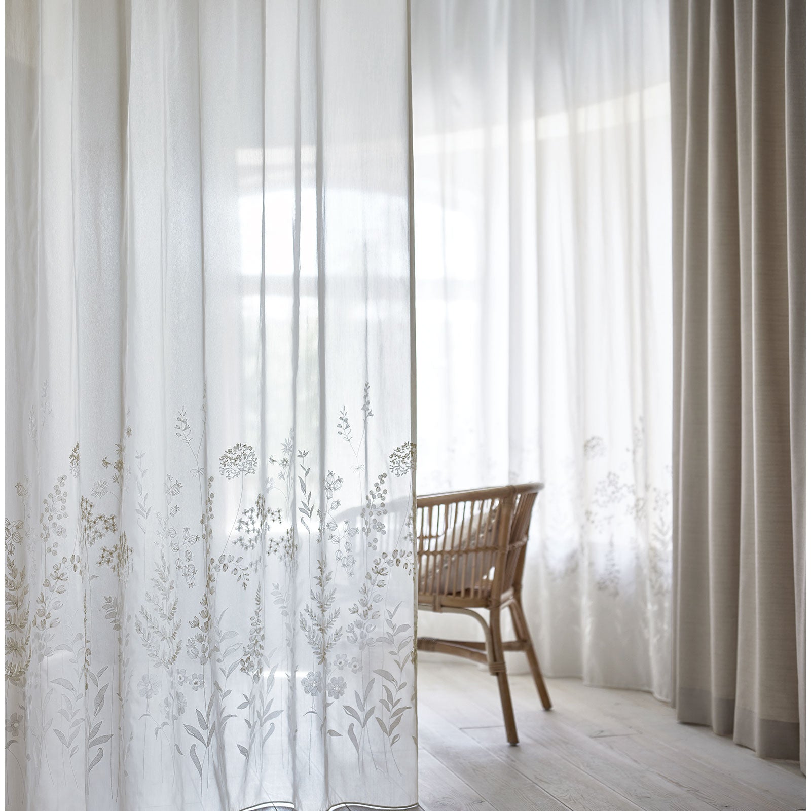 U-5012 Embroideryの画像です