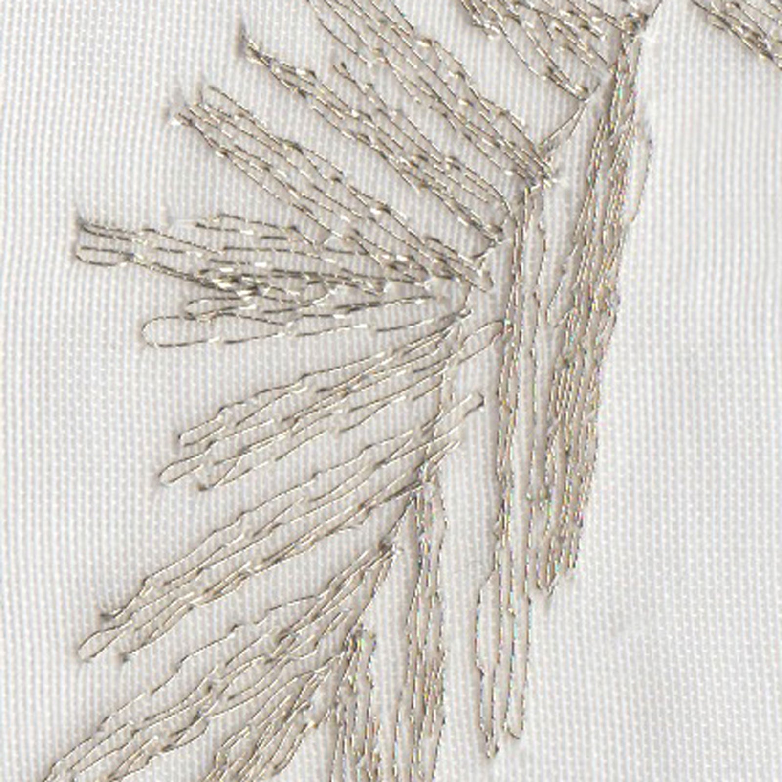U-5018 Embroideryの画像です