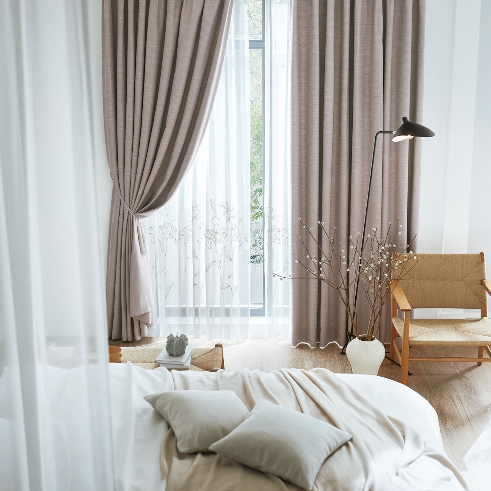 U-5025 Embroideryの画像です