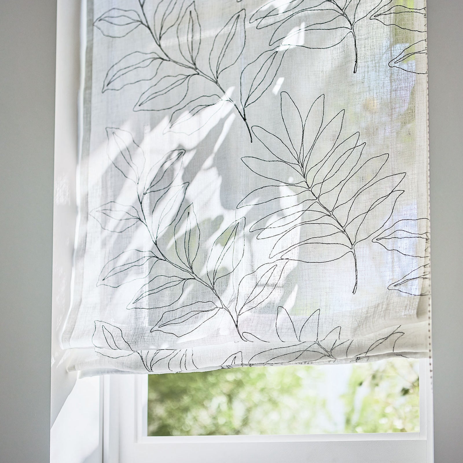 U-5037 Embroideryの画像です