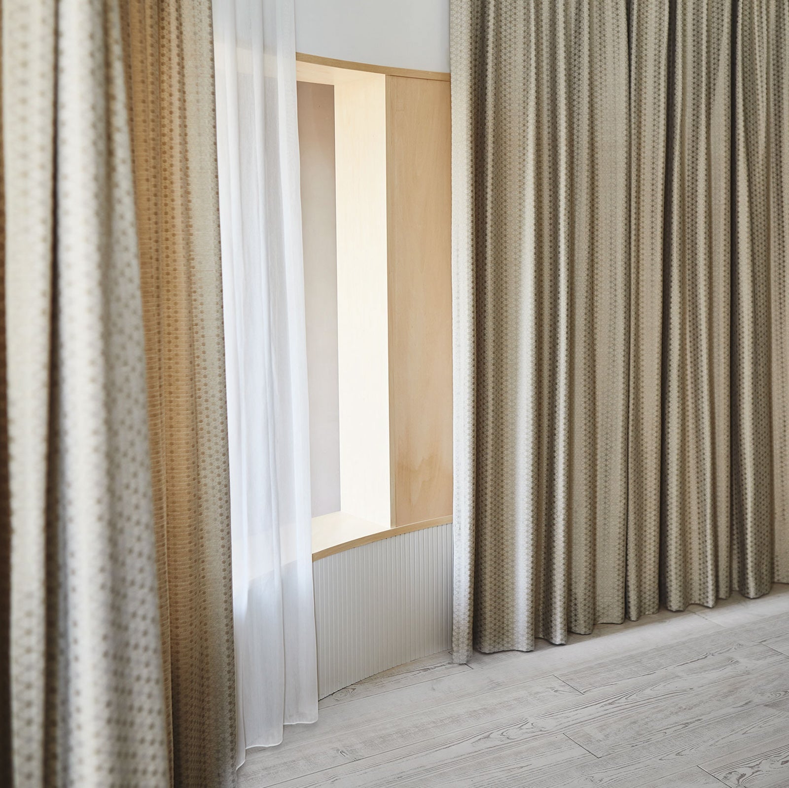 U-5068 Drapableの画像です