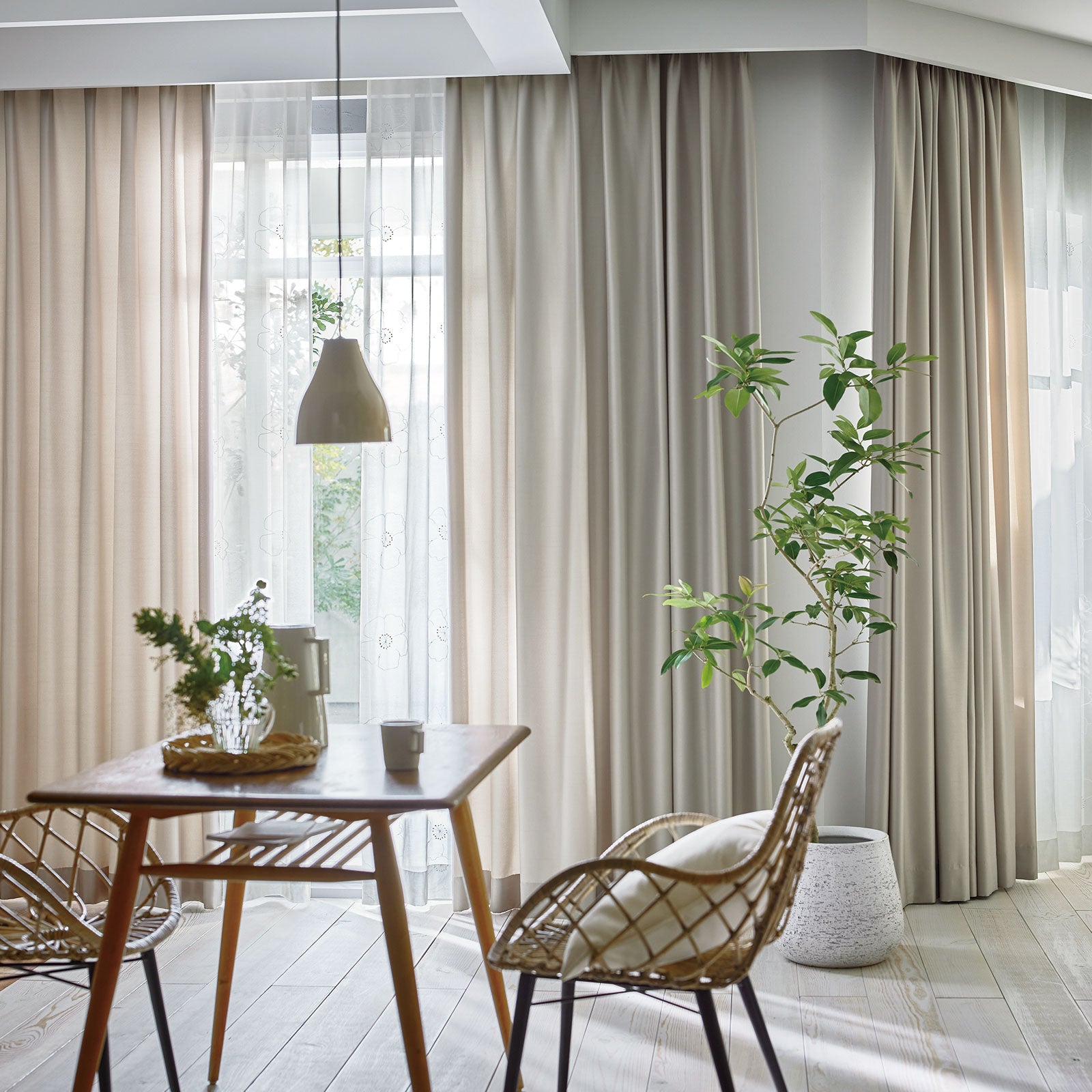 UA-563 Simple priceの画像です