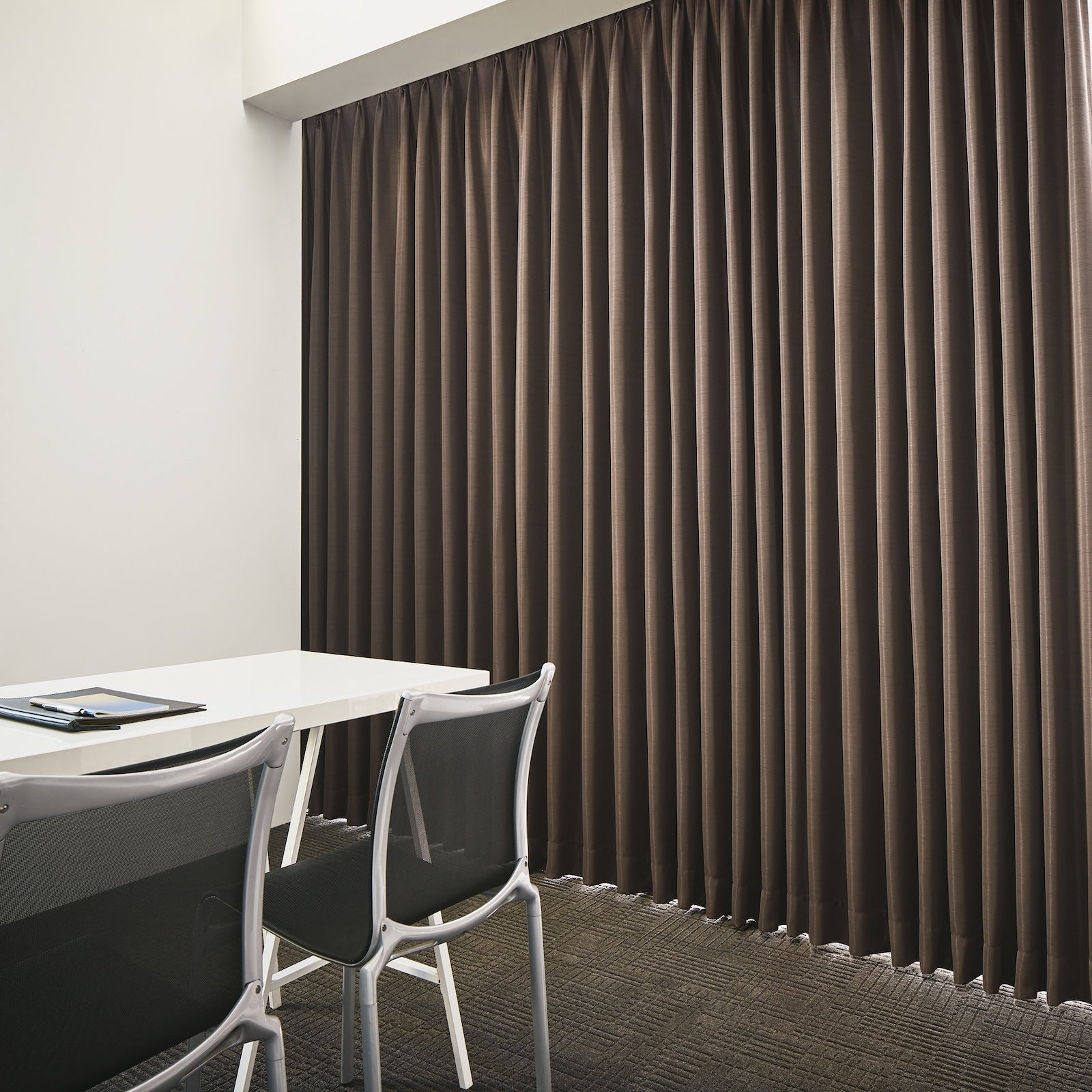 D-8288 Sun shadow（遮光1級）｜株式会社スミノエ インテリア